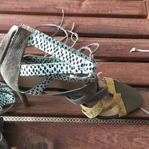 Banana Republic Leather snake print heel